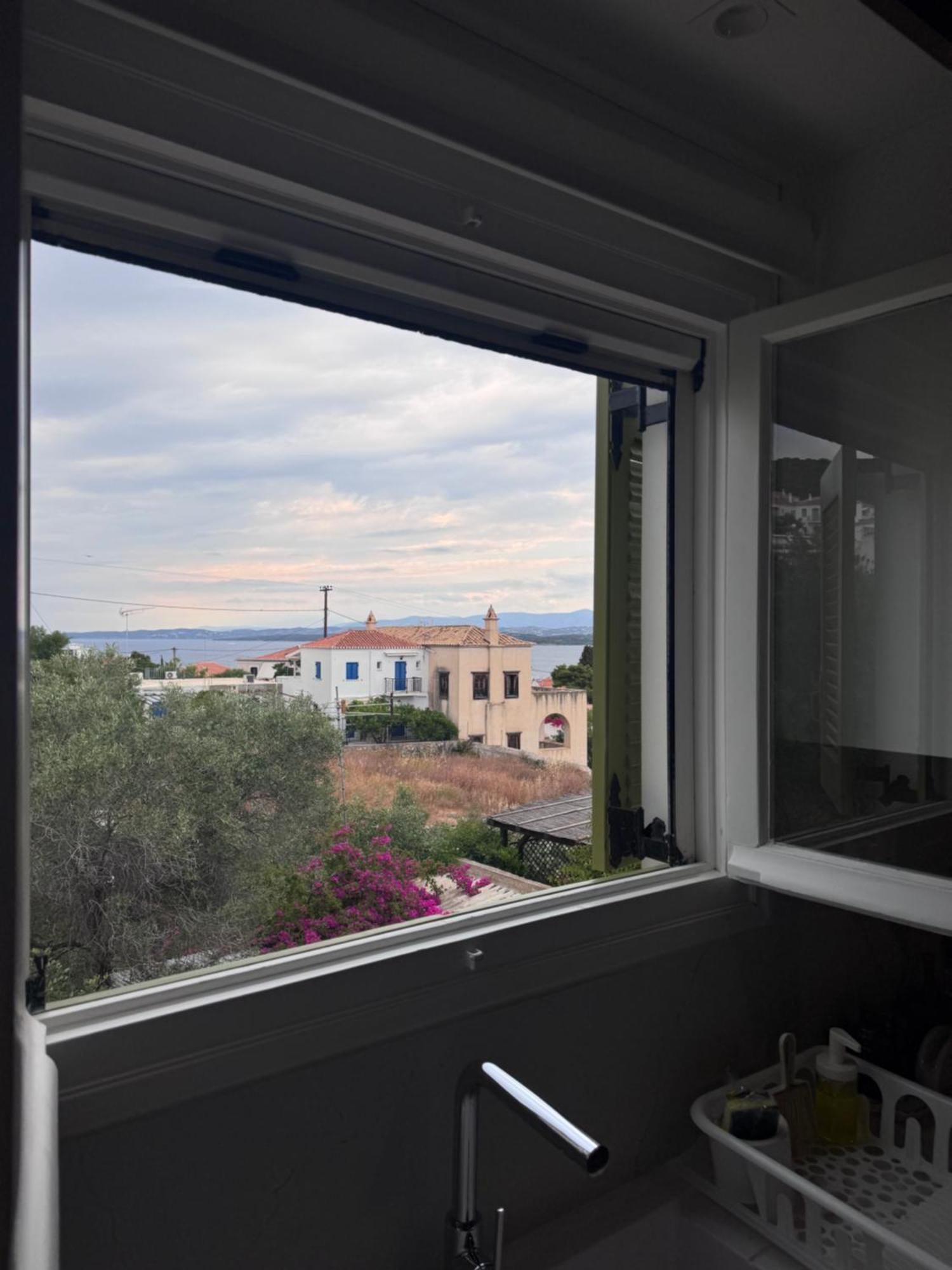 Villa Anel Spetses Town Exterior photo